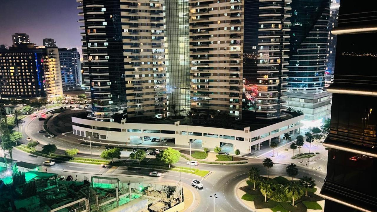 Nomad Partition Room In Barsha Heights 3 Mins To Icm Metro Dubai Ngoại thất bức ảnh