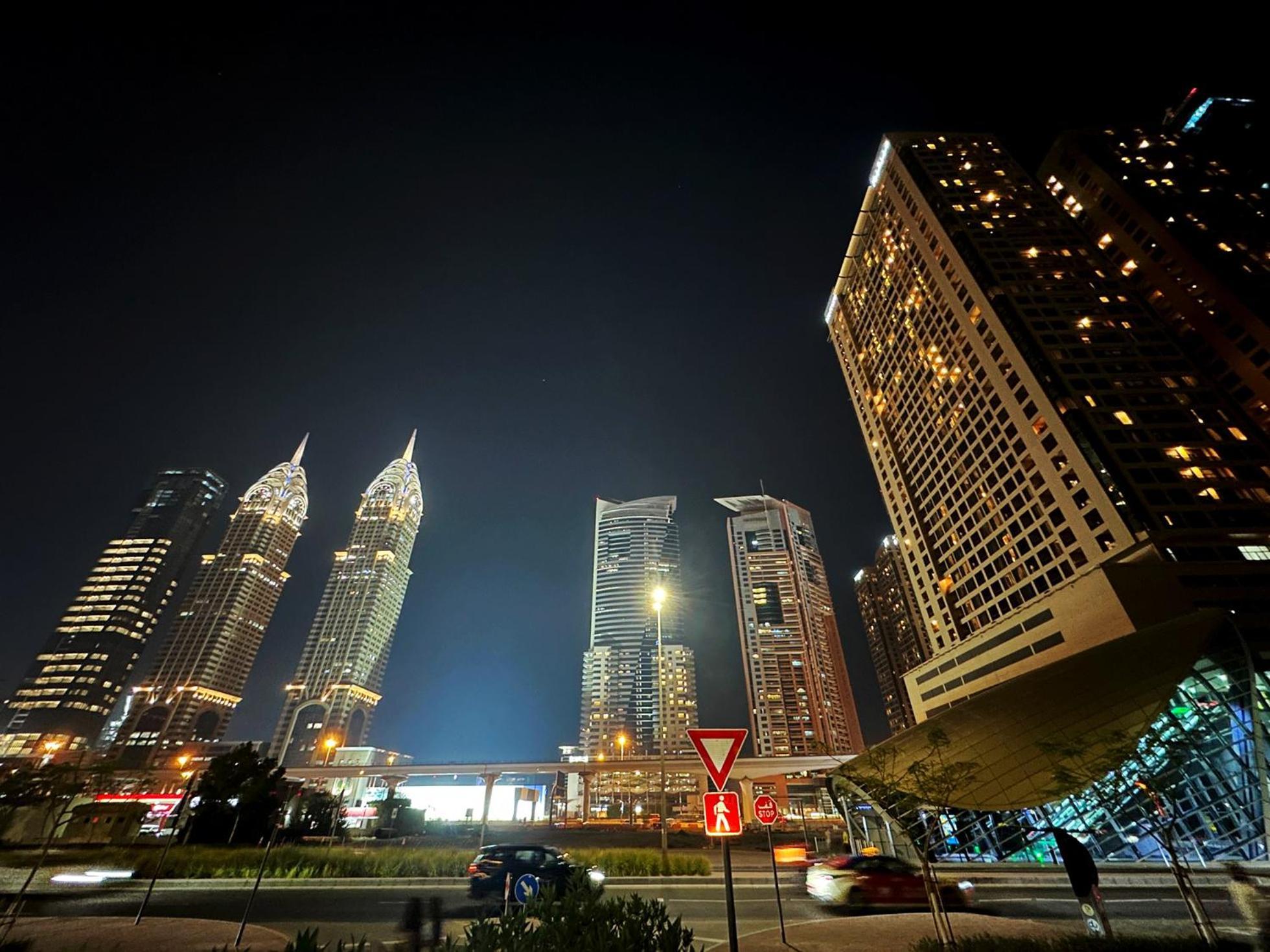 Nomad Partition Room In Barsha Heights 3 Mins To Icm Metro Dubai Ngoại thất bức ảnh